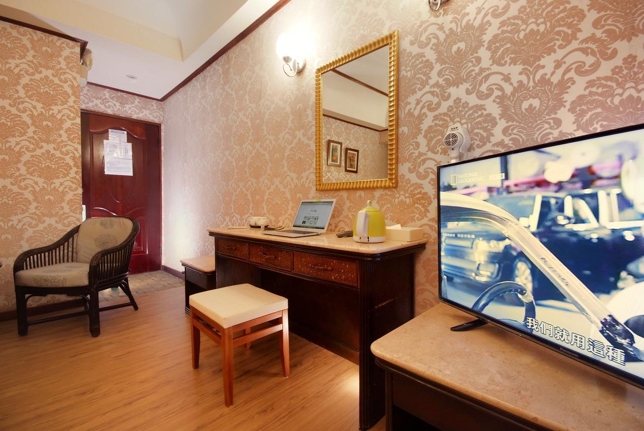 Pink Lotus Hotel Тайбэй Экстерьер фото