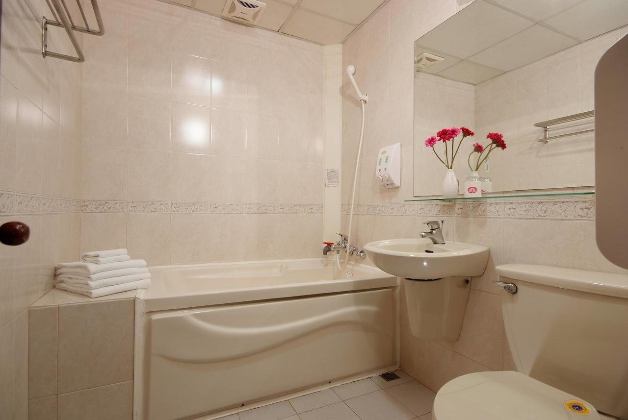 Pink Lotus Hotel Тайбэй Экстерьер фото