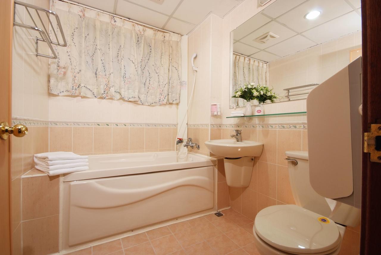 Pink Lotus Hotel Тайбэй Экстерьер фото