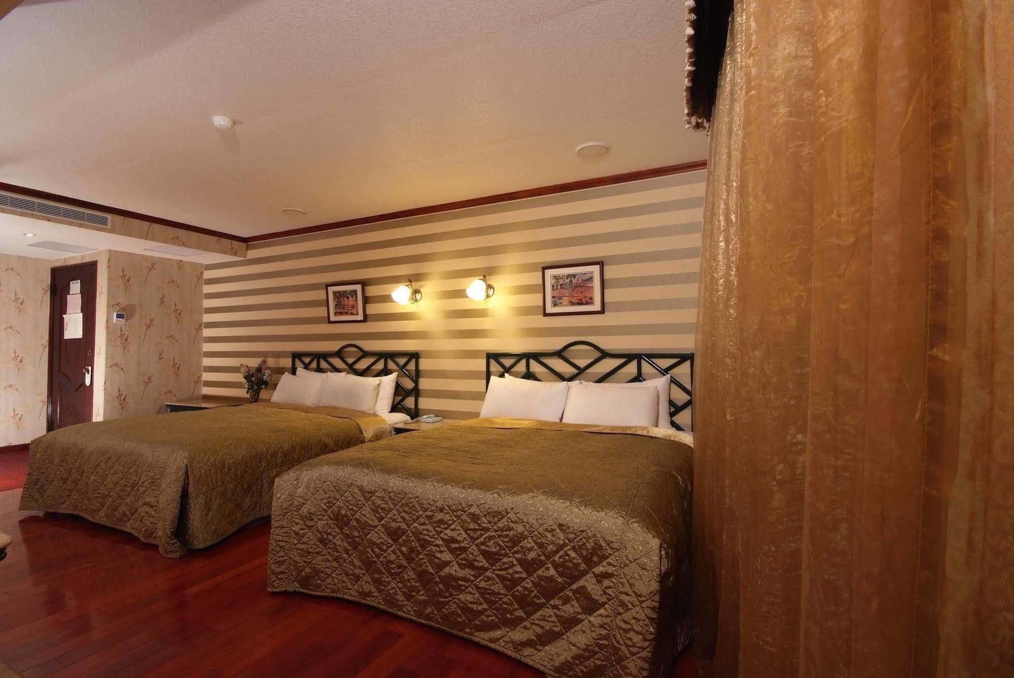 Pink Lotus Hotel Тайбэй Экстерьер фото